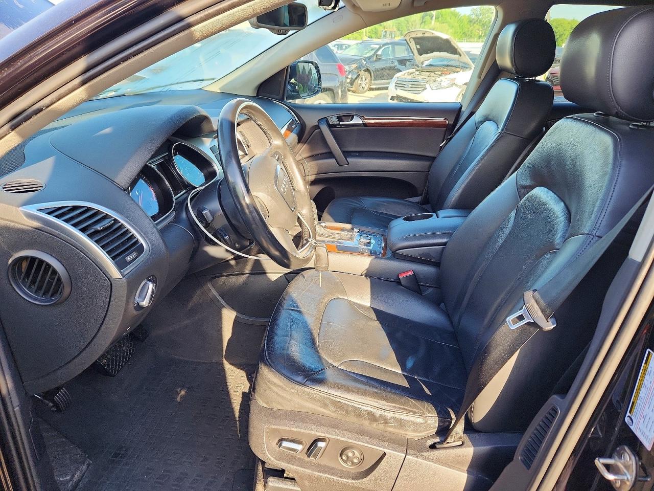 2011 Audi Q7 Premium Black vin: WA1CGAFE2BD002467