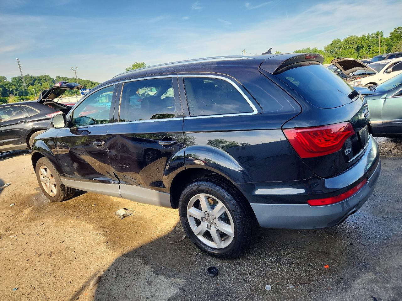 2011 Audi Q7 Premium Black vin: WA1CGAFE2BD002467