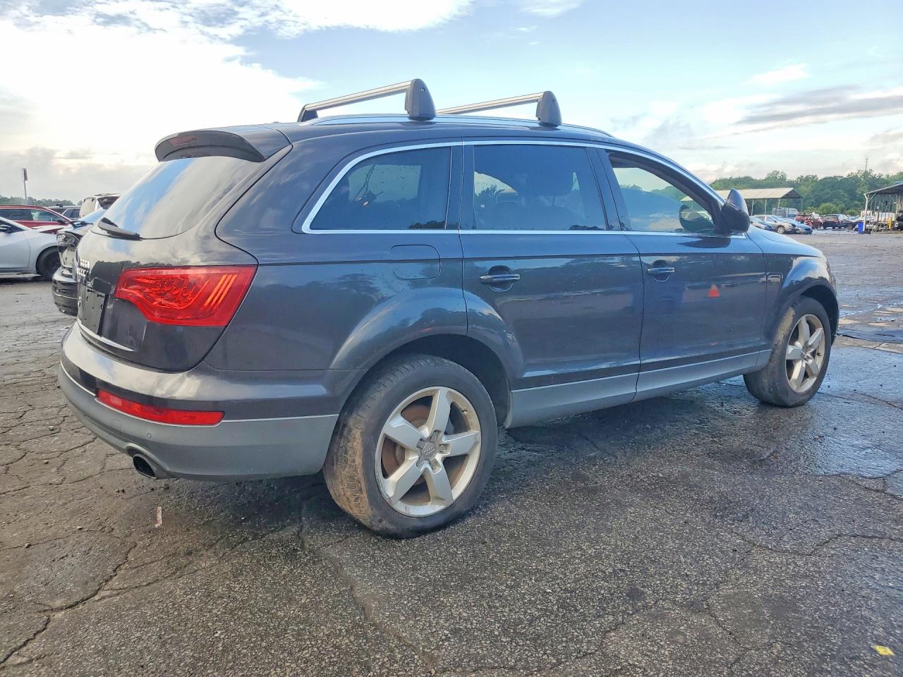 2013 Audi Q7 Premium Черный vin: WA1CGAFE2DD004500