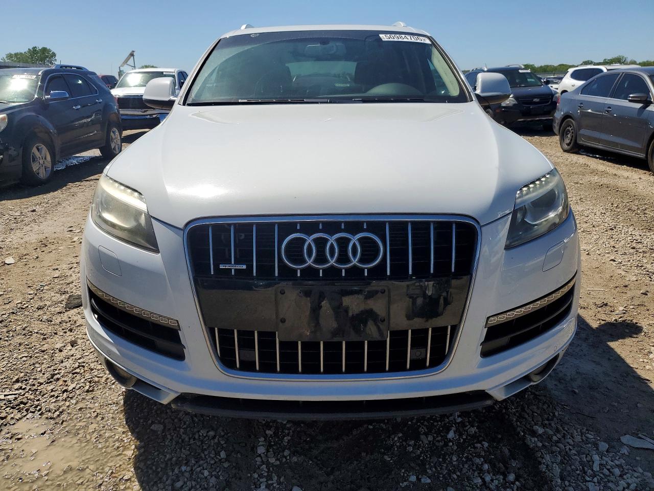 2015 Audi Q7 Premium Белый vin: WA1CGAFE4FD002573