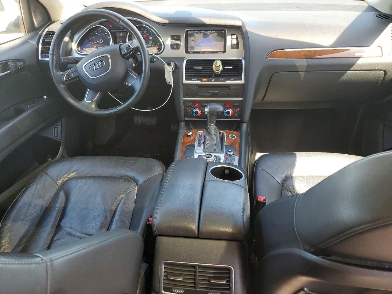 2015 Audi Q7 Premium Белый vin: WA1CGAFE4FD002573