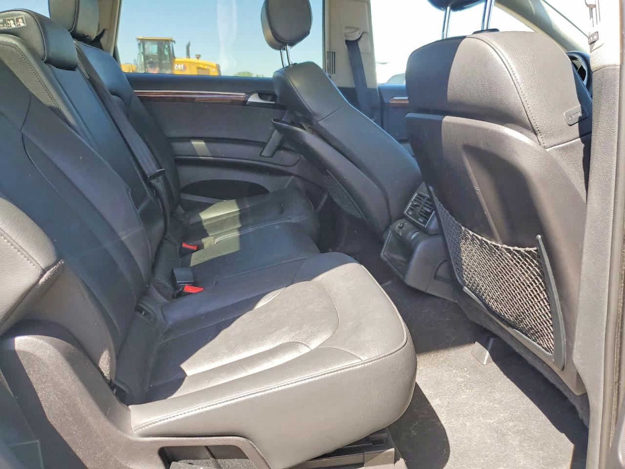 2015 Audi Q7 Premium Белый vin: WA1CGAFE4FD002573