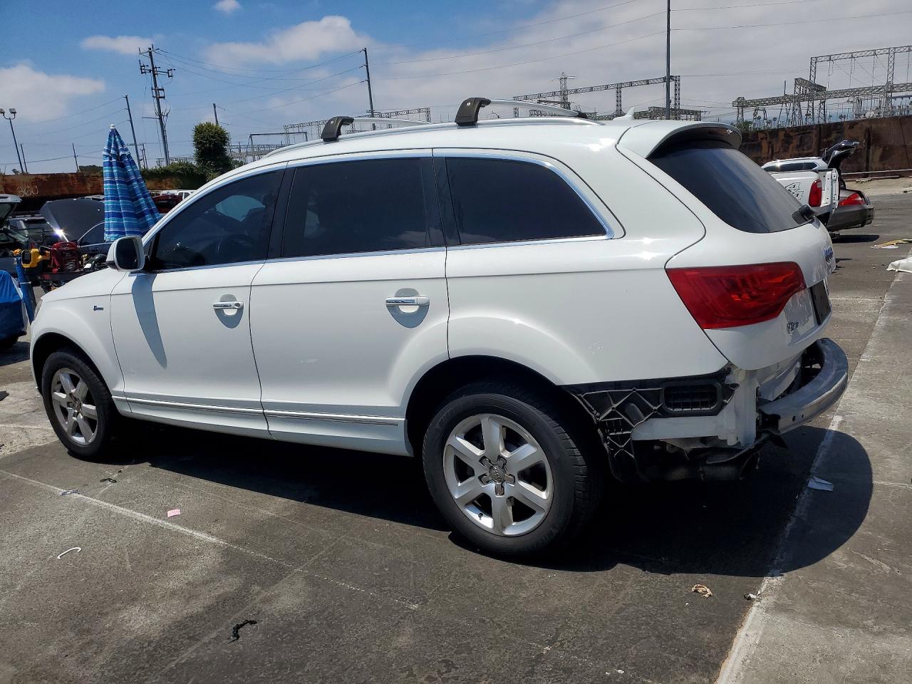 2015 Audi Q7 Premium White vin: WA1CGAFE4FD007837