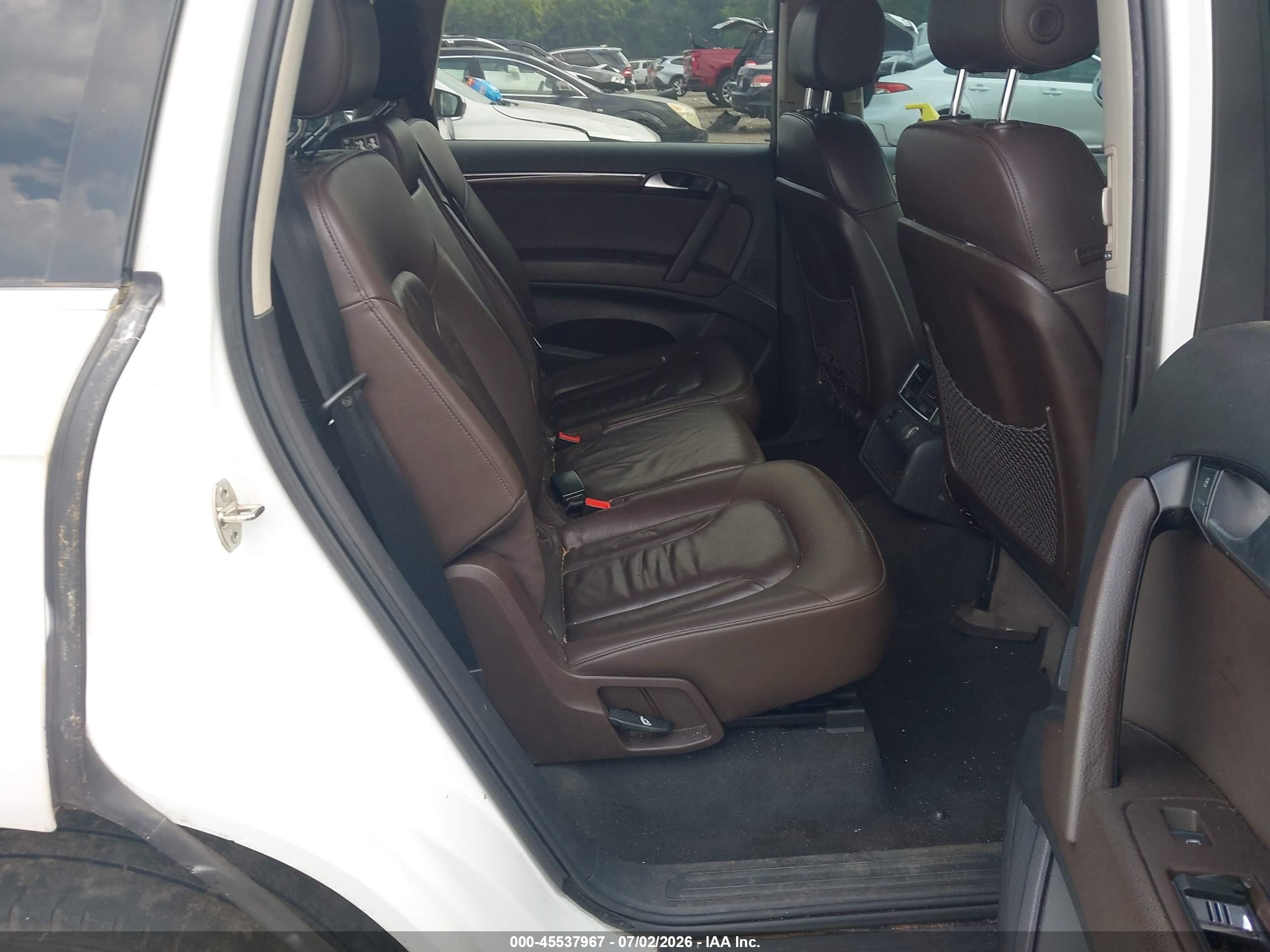 2011 Audi Q7 3.0t Premium Белый vin: WA1CGAFE6BD003590