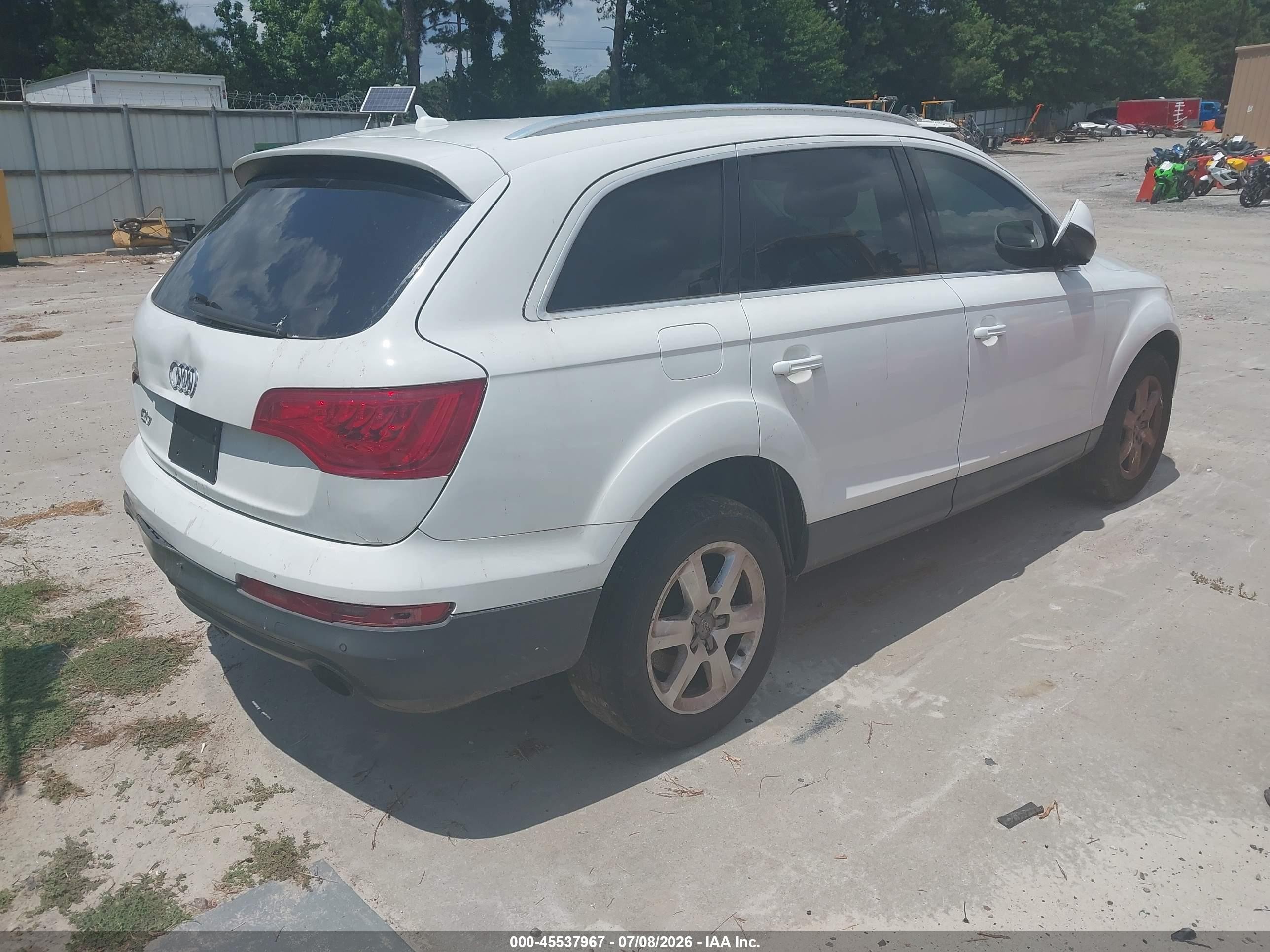 2011 Audi Q7 3.0t Premium Белый vin: WA1CGAFE6BD003590