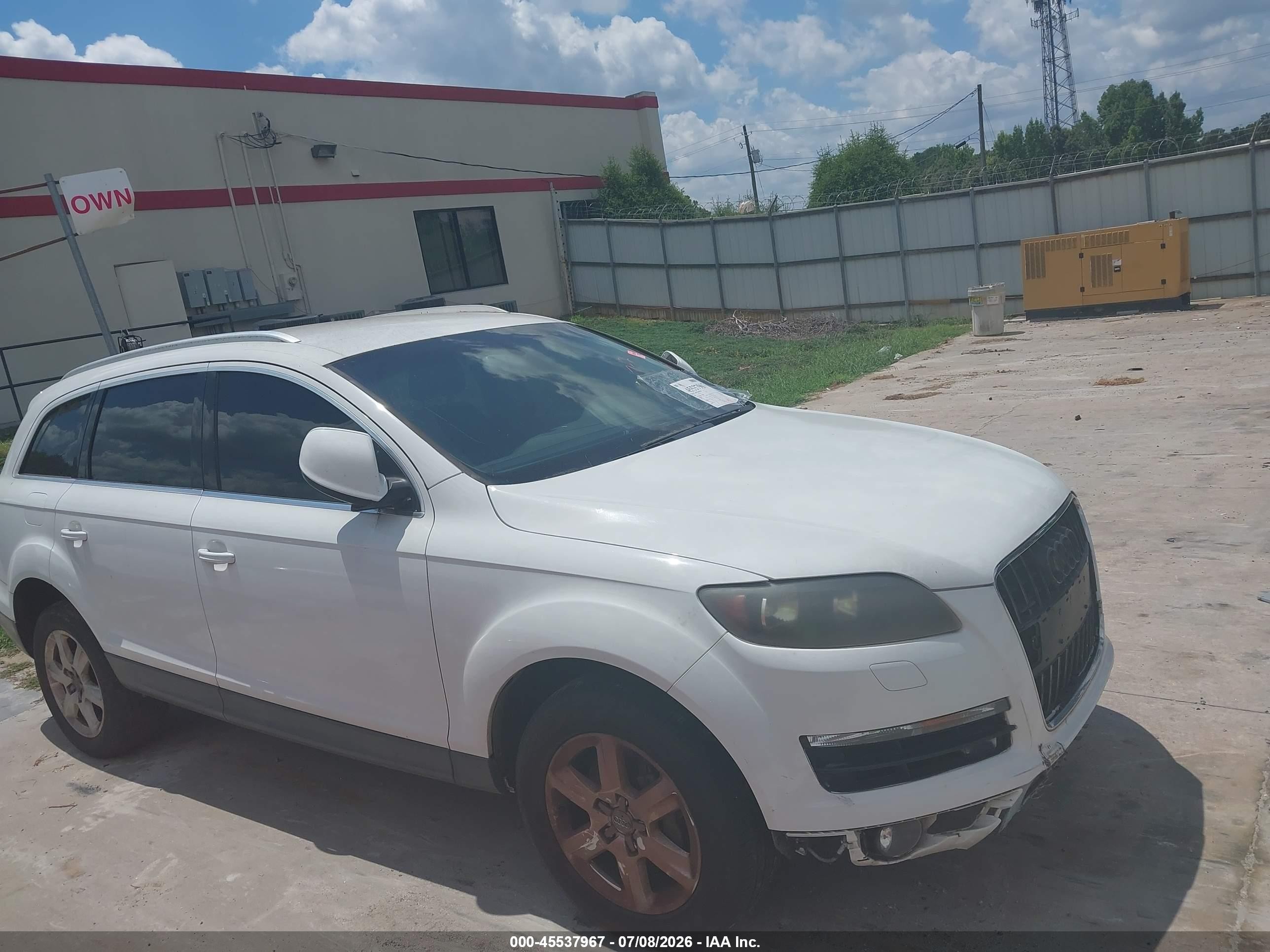2011 Audi Q7 3.0t Premium Белый vin: WA1CGAFE6BD003590