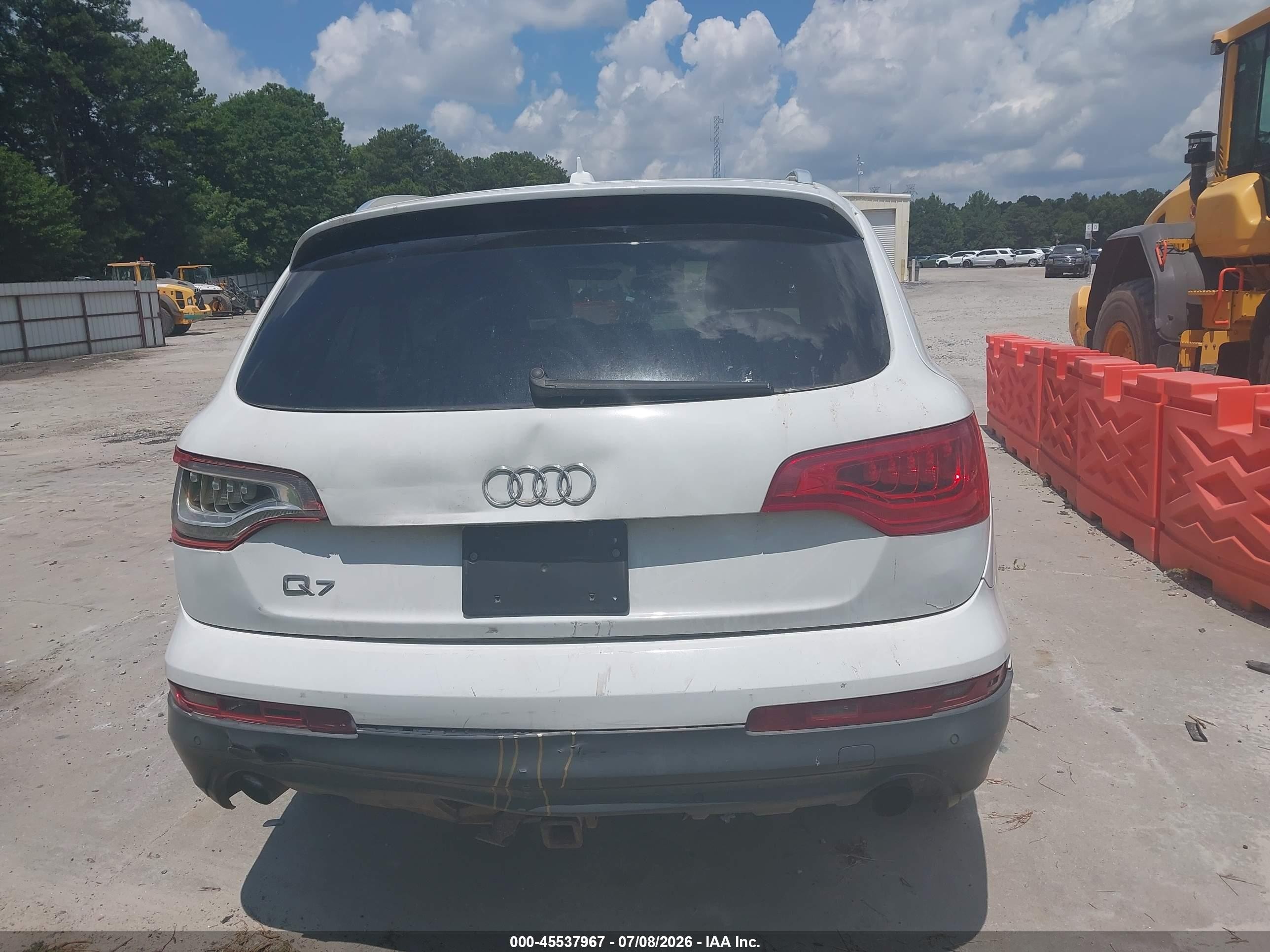 2011 Audi Q7 3.0t Premium Белый vin: WA1CGAFE6BD003590