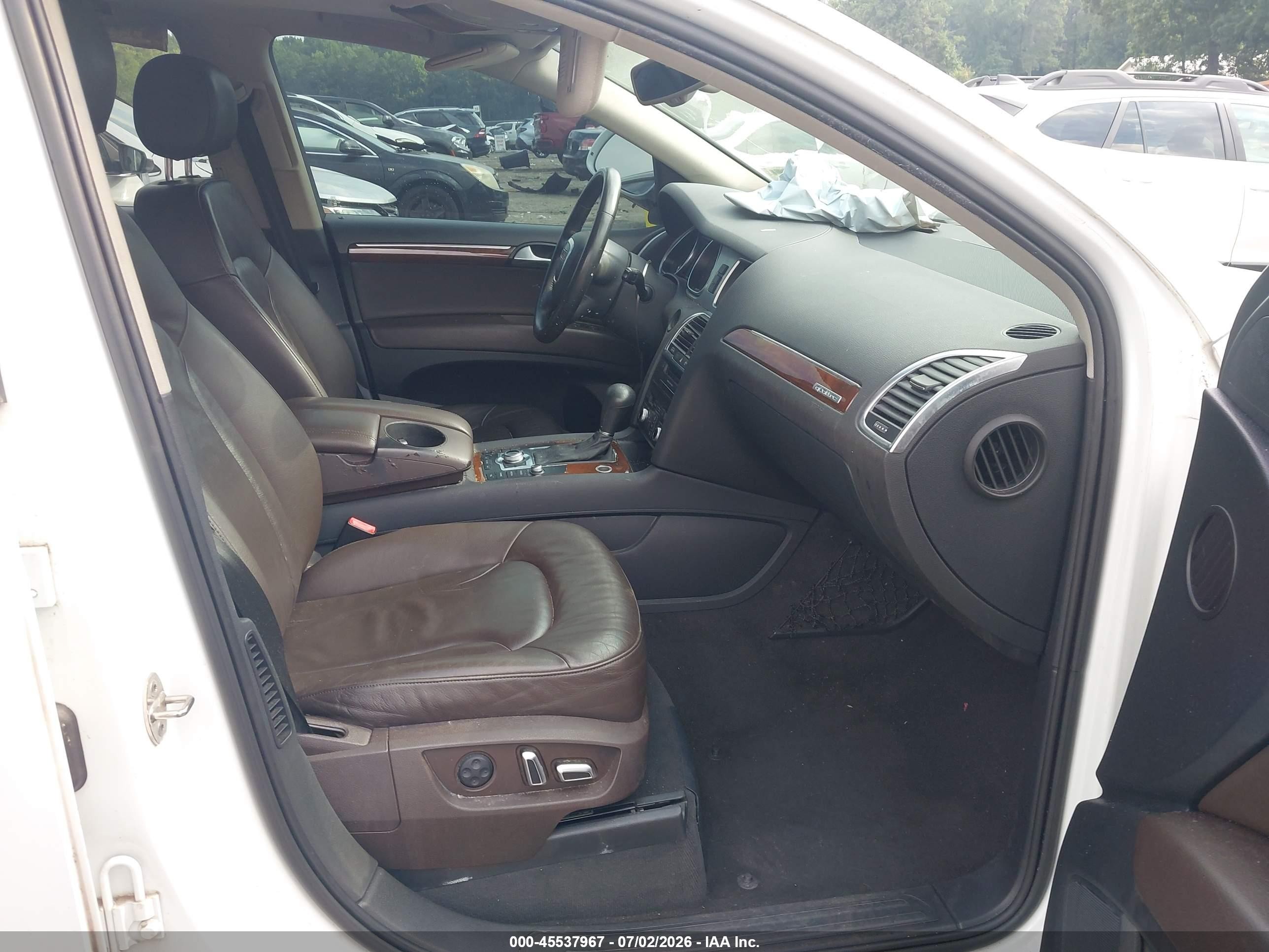 2011 Audi Q7 3.0t Premium Белый vin: WA1CGAFE6BD003590