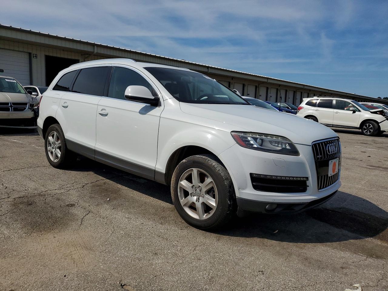 2014 Audi Q7 Premium White vin: WA1CGAFE6ED004002