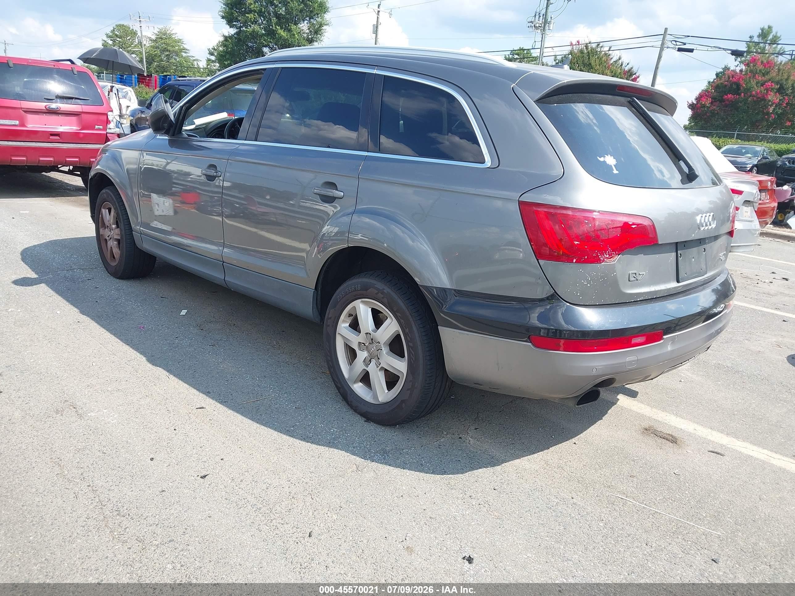 2014 Audi Q7 3.0t Premium Gray vin: WA1CGAFEXED011096