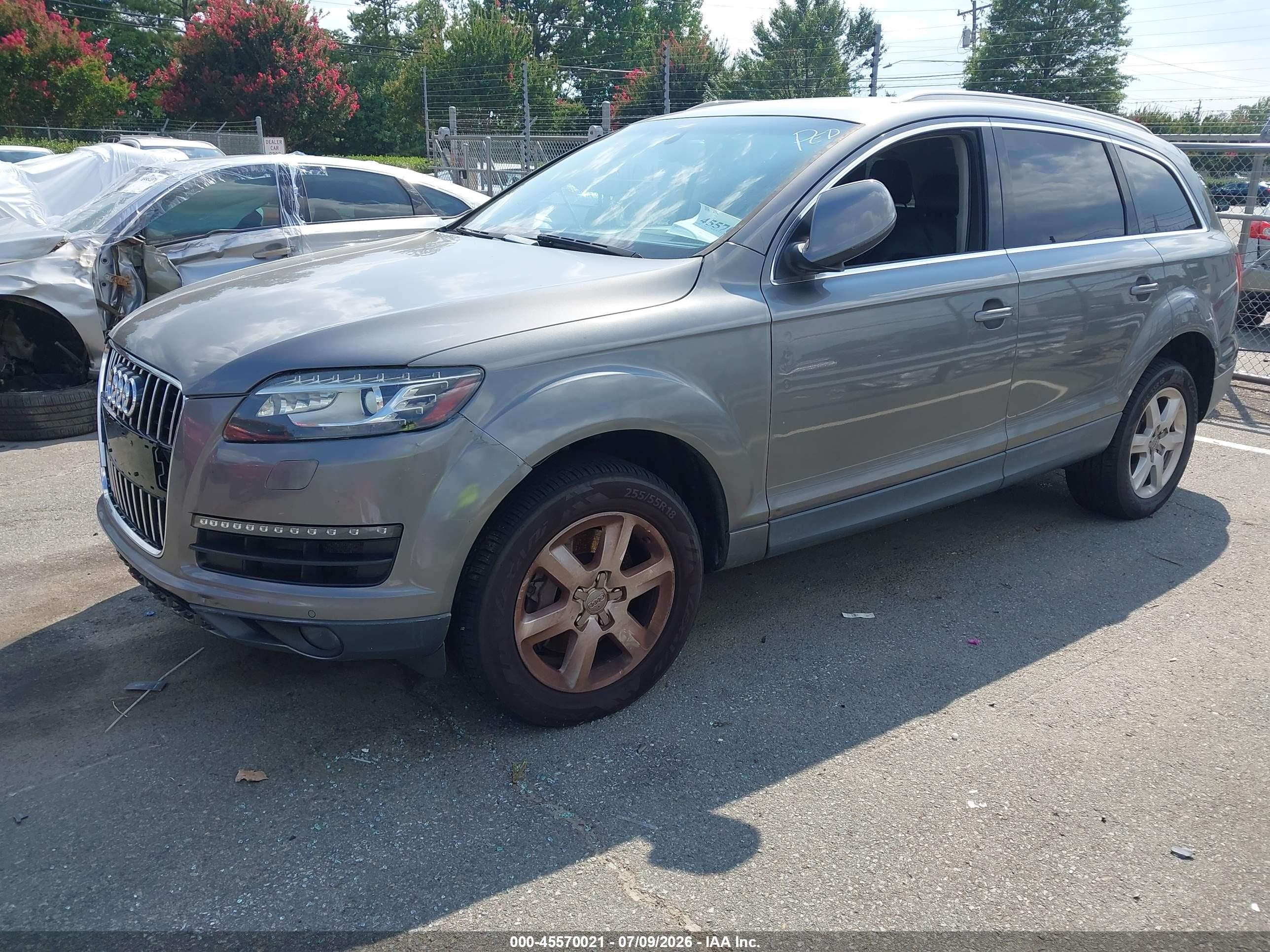 2014 Audi Q7 3.0t Premium Gray vin: WA1CGAFEXED011096