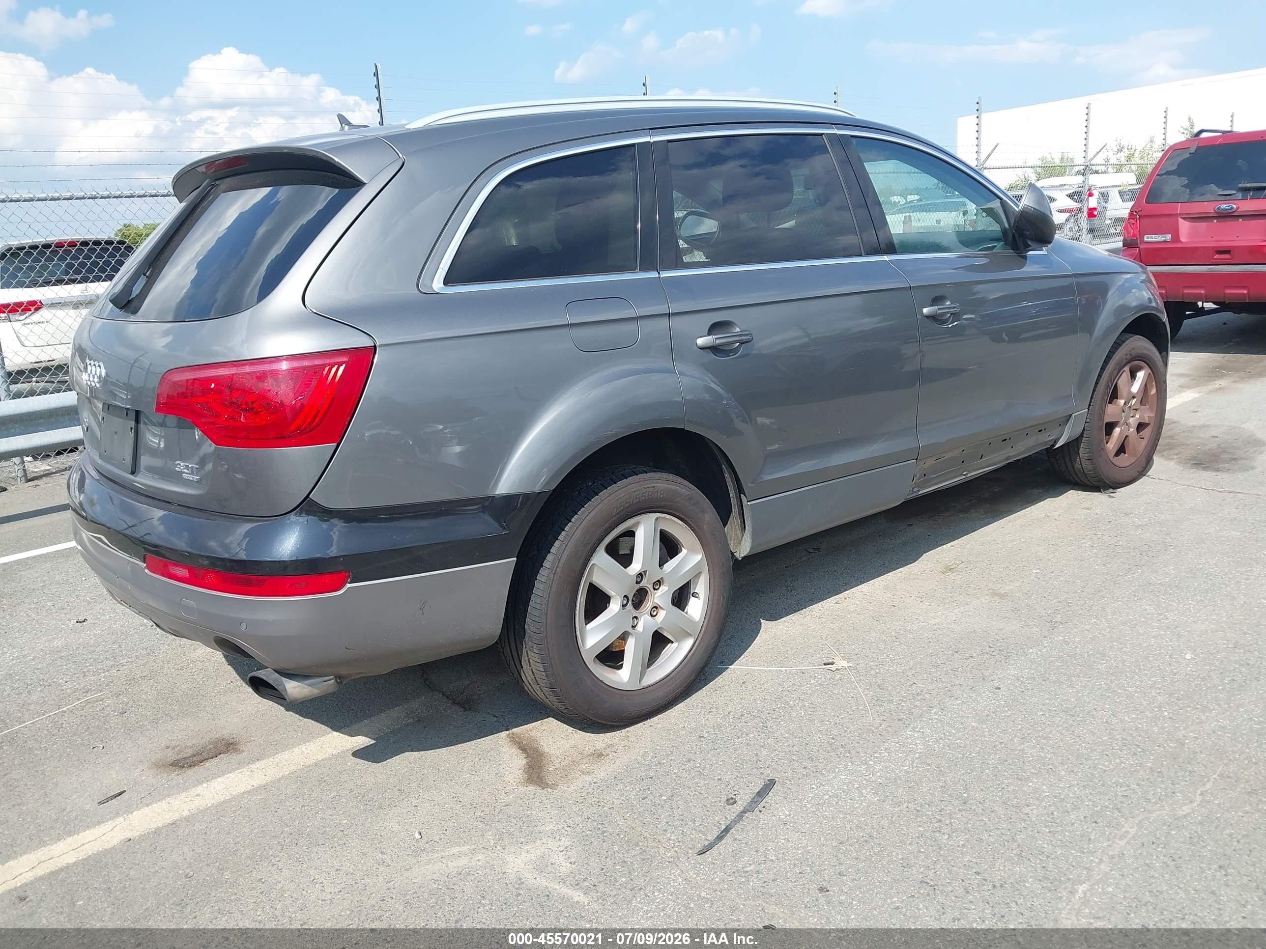 2014 Audi Q7 3.0t Premium Gray vin: WA1CGAFEXED011096