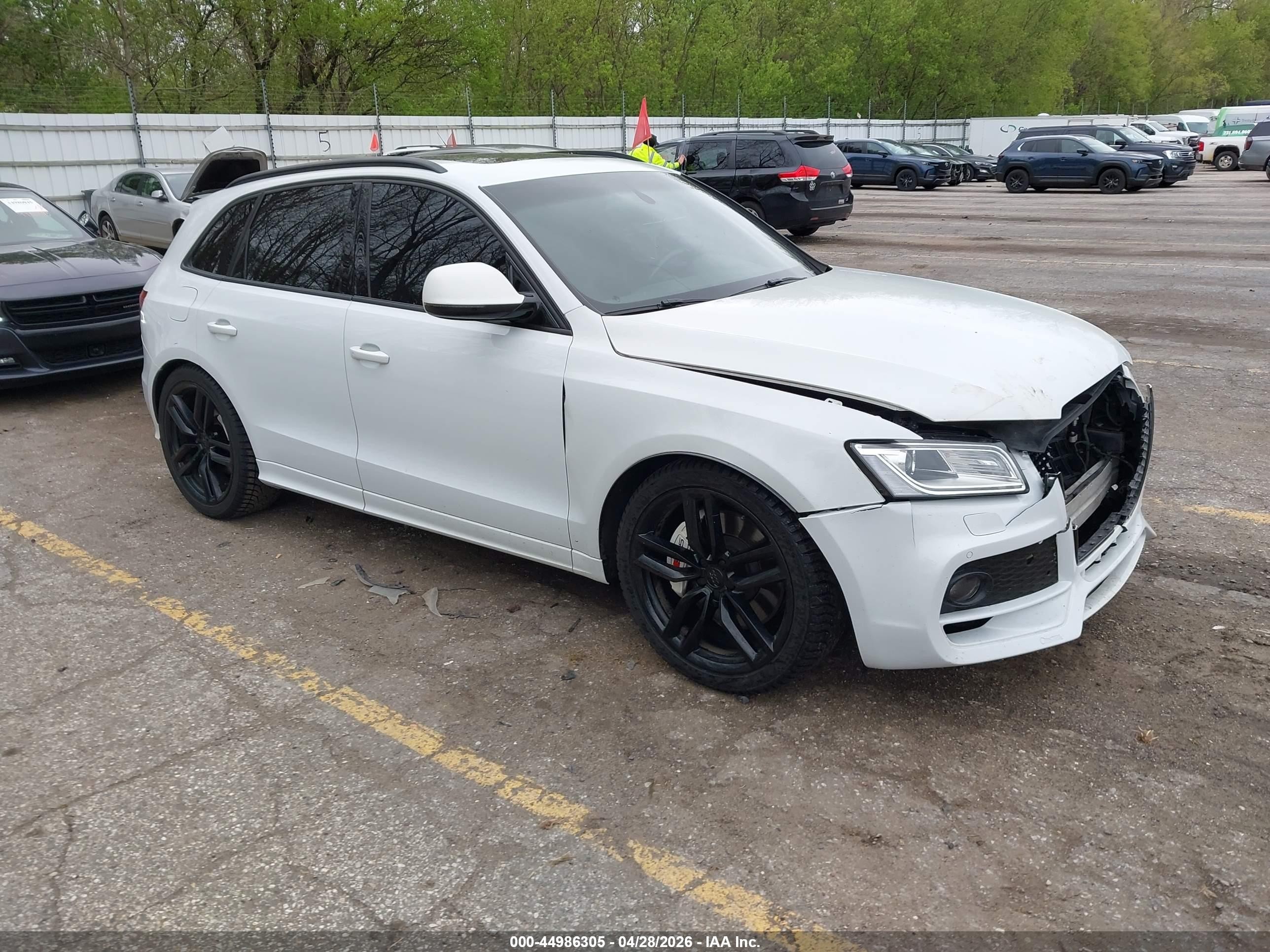 2015 Audi Sq5 3.0t Premium Plus White vin: WA1CGAFP0FA133034
