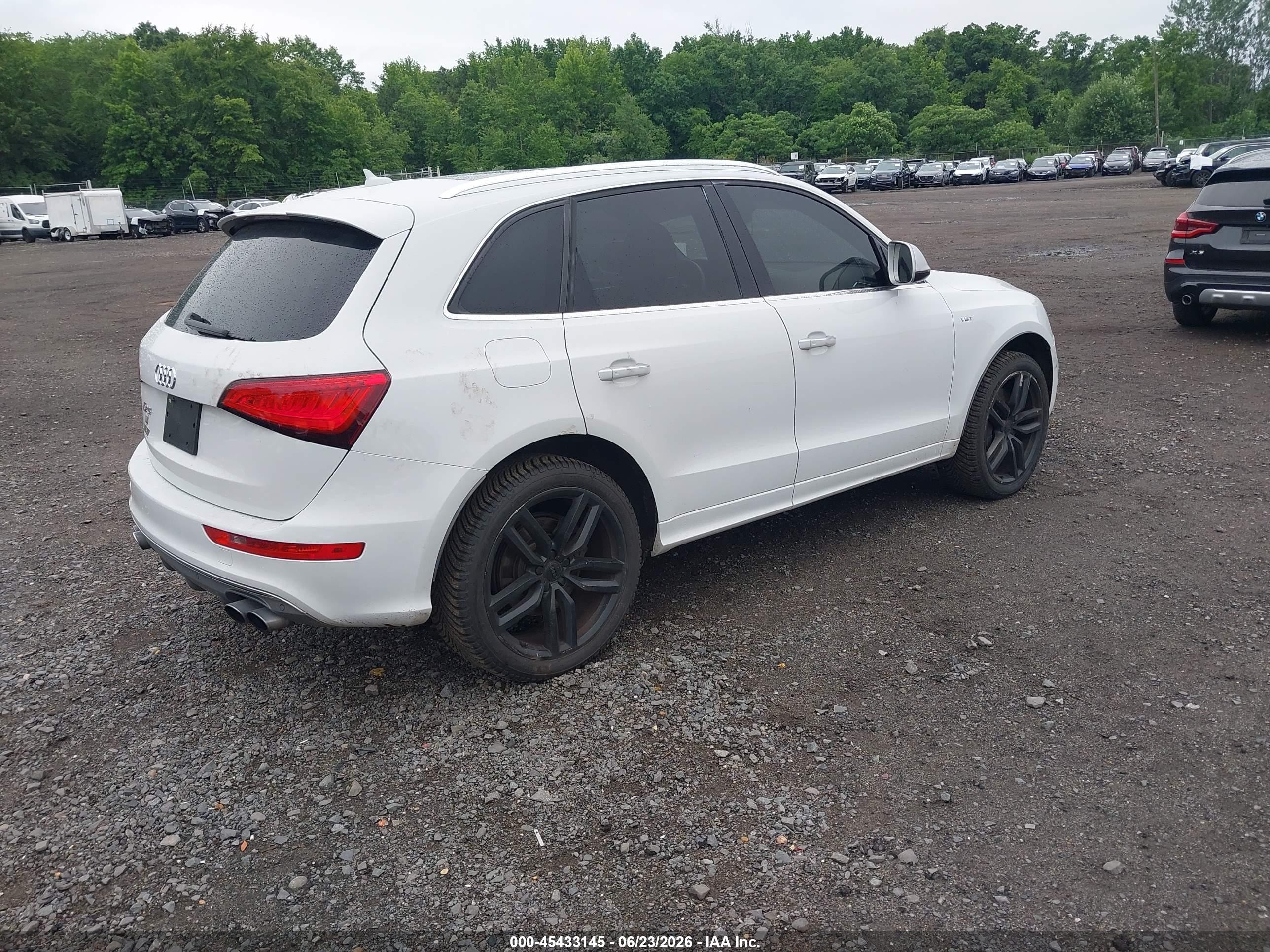 2015 Audi Sq5 3.0t Premium Plus White vin: WA1CGAFP3FA026656