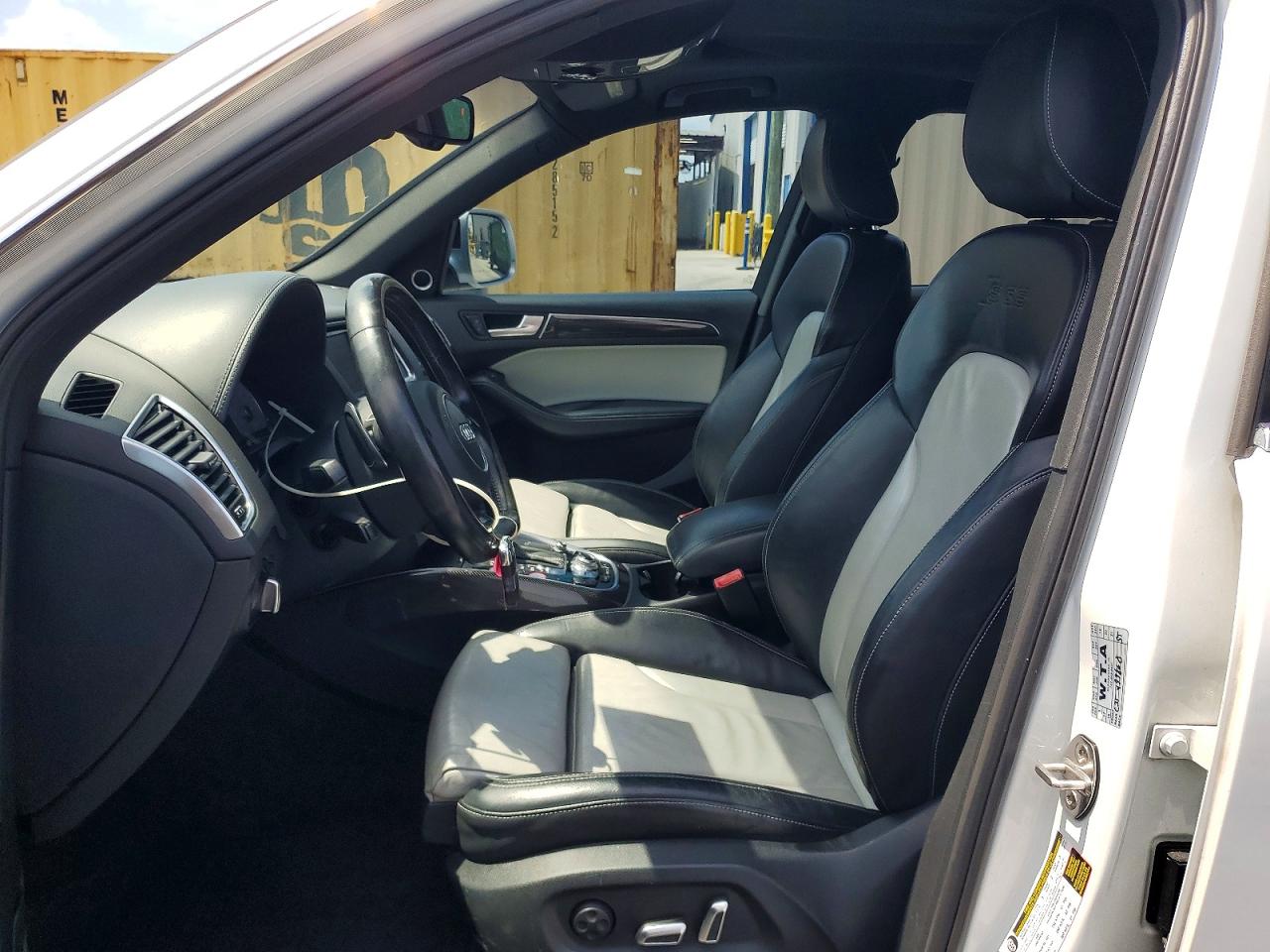 2015 Audi Sq5 Premium Plus White vin: WA1CGAFP5FA132719