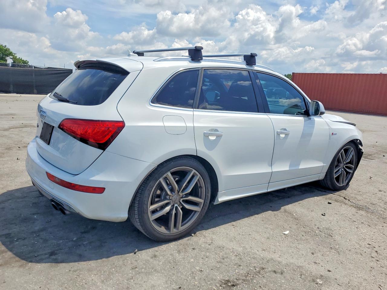 2015 Audi Sq5 Premium Plus White vin: WA1CGAFP5FA132719