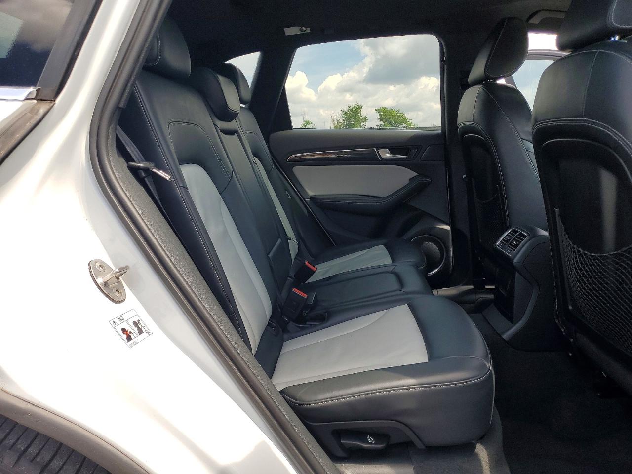 2015 Audi Sq5 Premium Plus White vin: WA1CGAFP5FA132719
