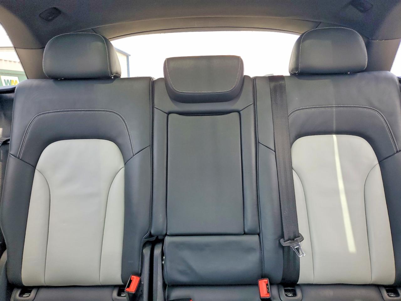 2015 Audi Sq5 Premium Plus White vin: WA1CGAFP5FA132719