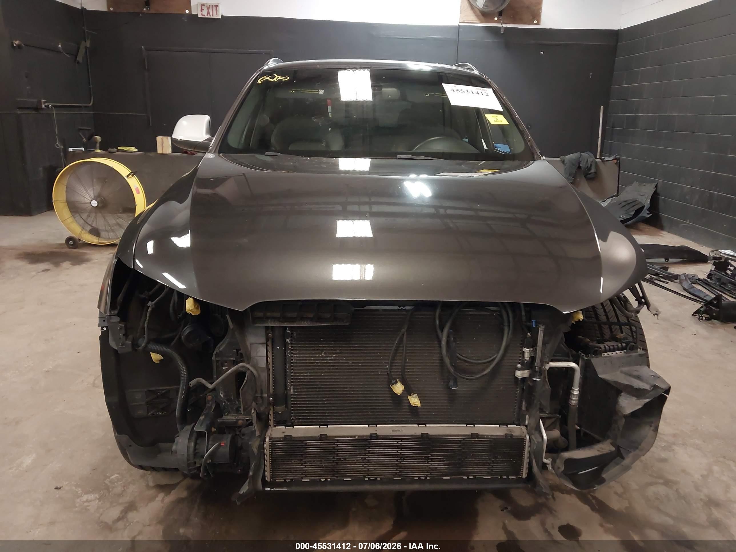 2014 Audi Sq5 3.0t Premium Plus Серый vin: WA1CGAFP7EA068620