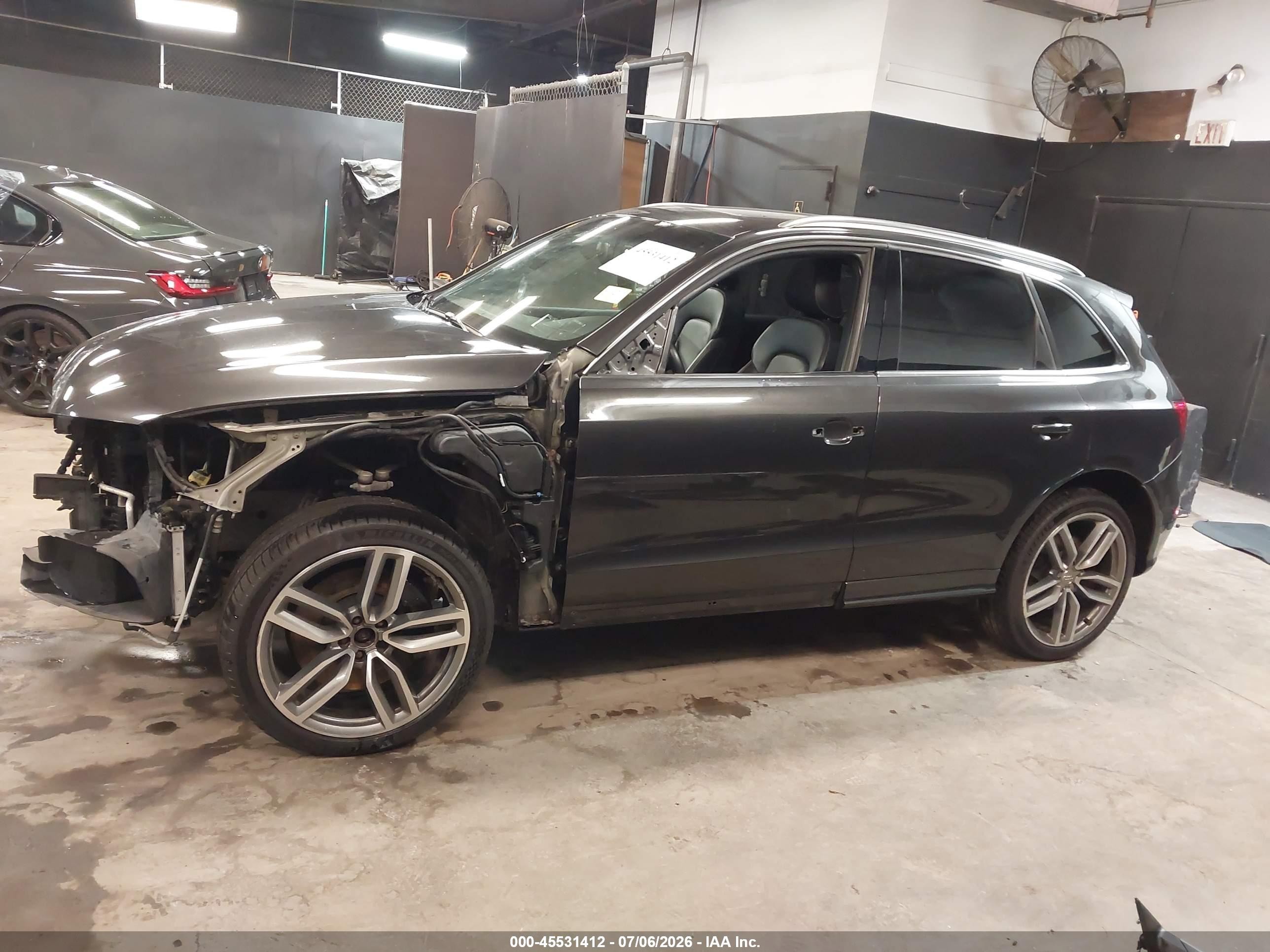 2014 Audi Sq5 3.0t Premium Plus Серый vin: WA1CGAFP7EA068620
