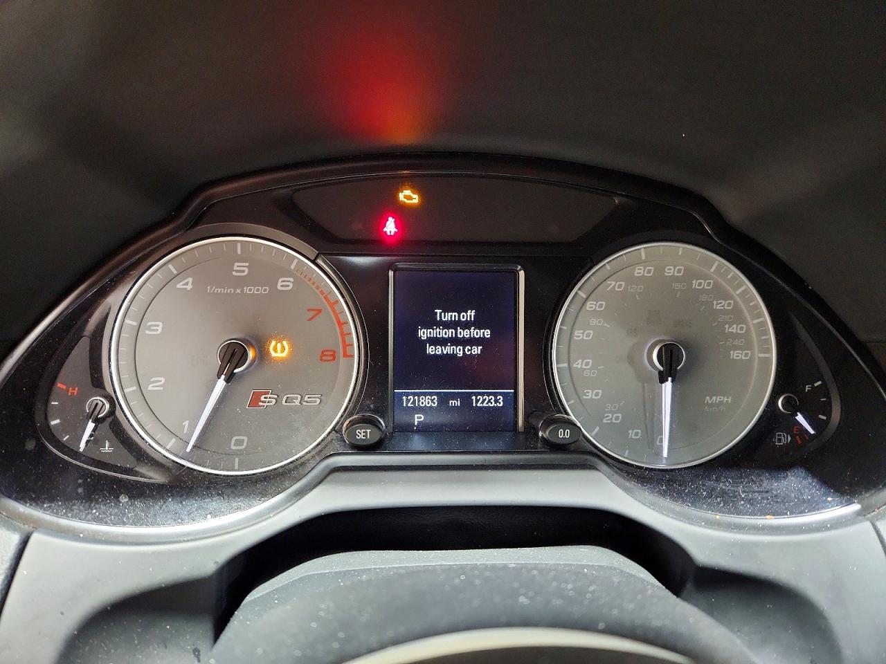 2015 Audi Sq5 Gray vin: WA1CGAFP9FA077966