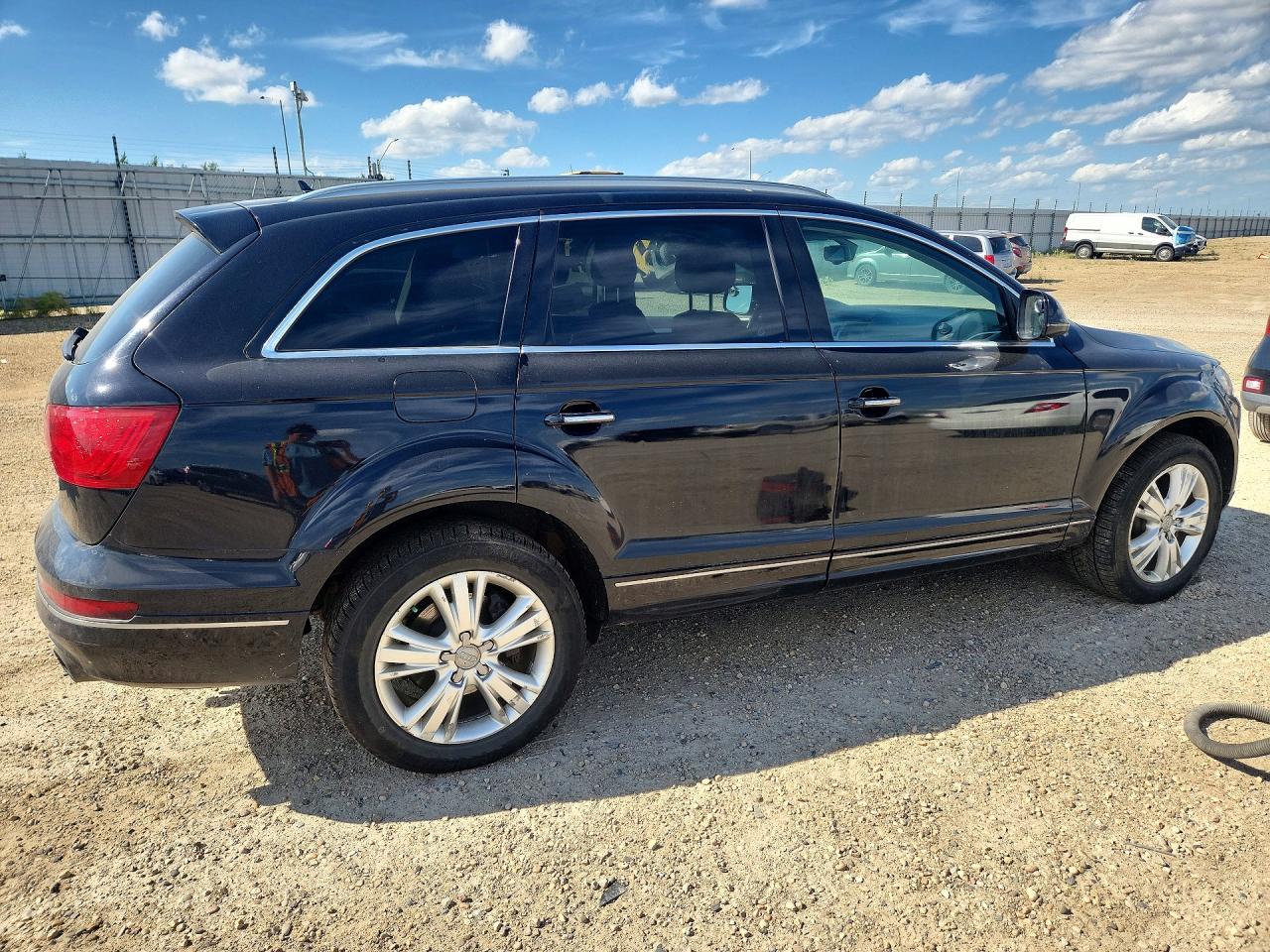2013 Audi Q7 Premium Черный vin: WA1CGCFE4DD011329