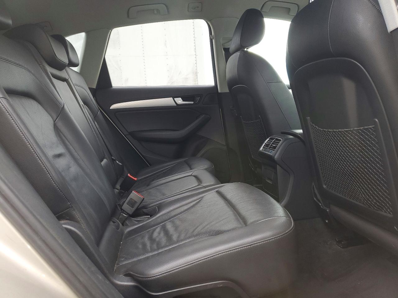 2014 Audi Sq5 Premium Plus Beige vin: WA1CGCFP2EA025962