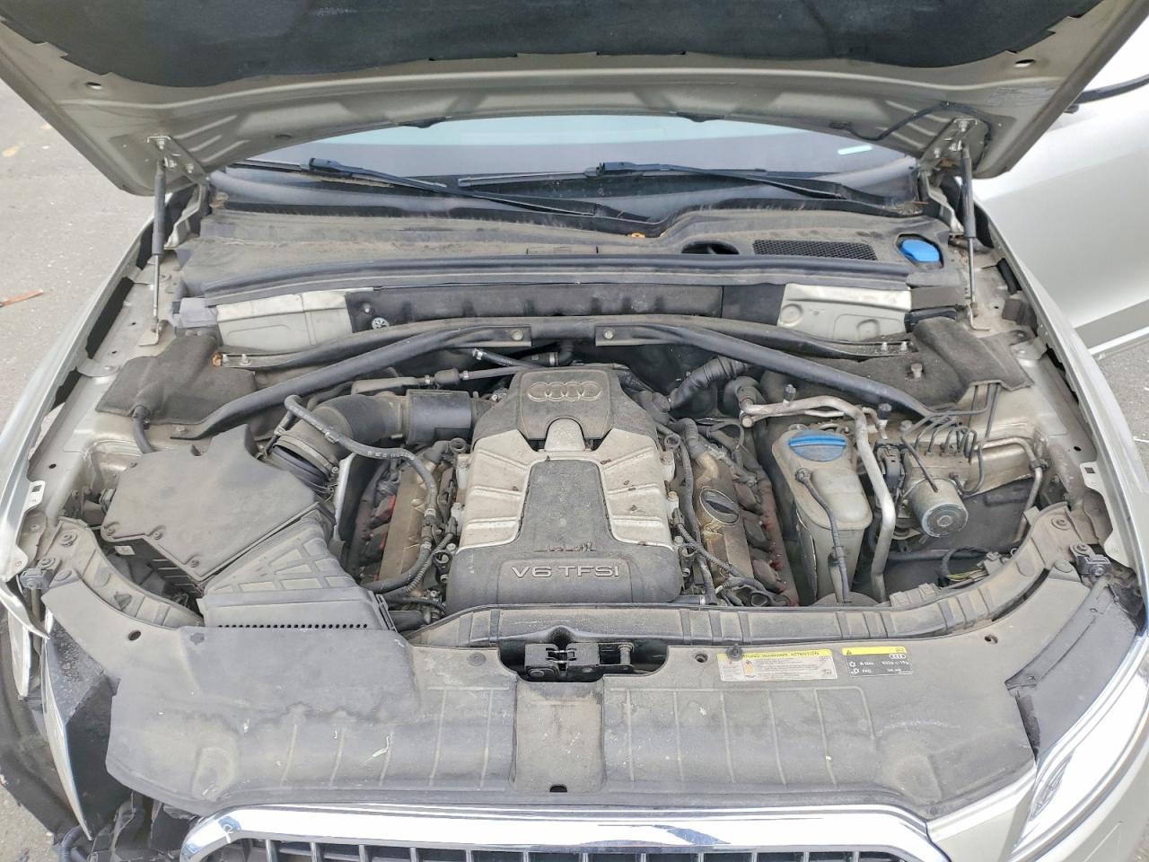2014 Audi Sq5 Premium Plus Beige vin: WA1CGCFP2EA025962