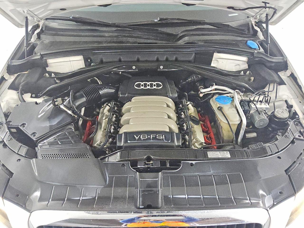 2010 Audi Q5 Premium White vin: WA1CKAFP2AA087536