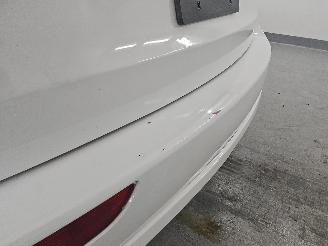 2010 Audi Q5 Premium White vin: WA1CKAFP2AA087536 Damage: Rear Bumper, Previous Repair, Substandard Repair