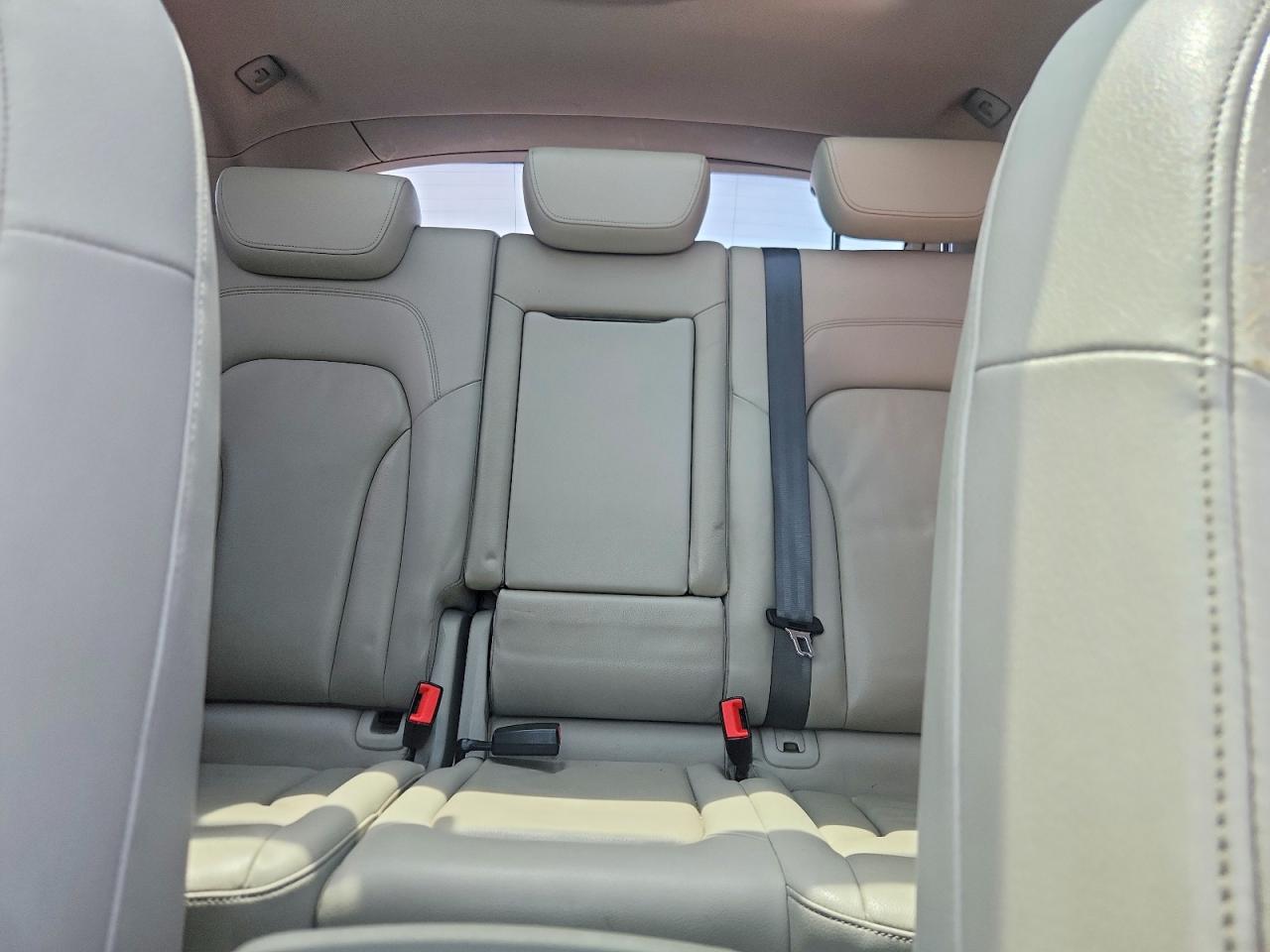 2010 Audi Q5 Premium Gray vin: WA1CKAFP2AA098603