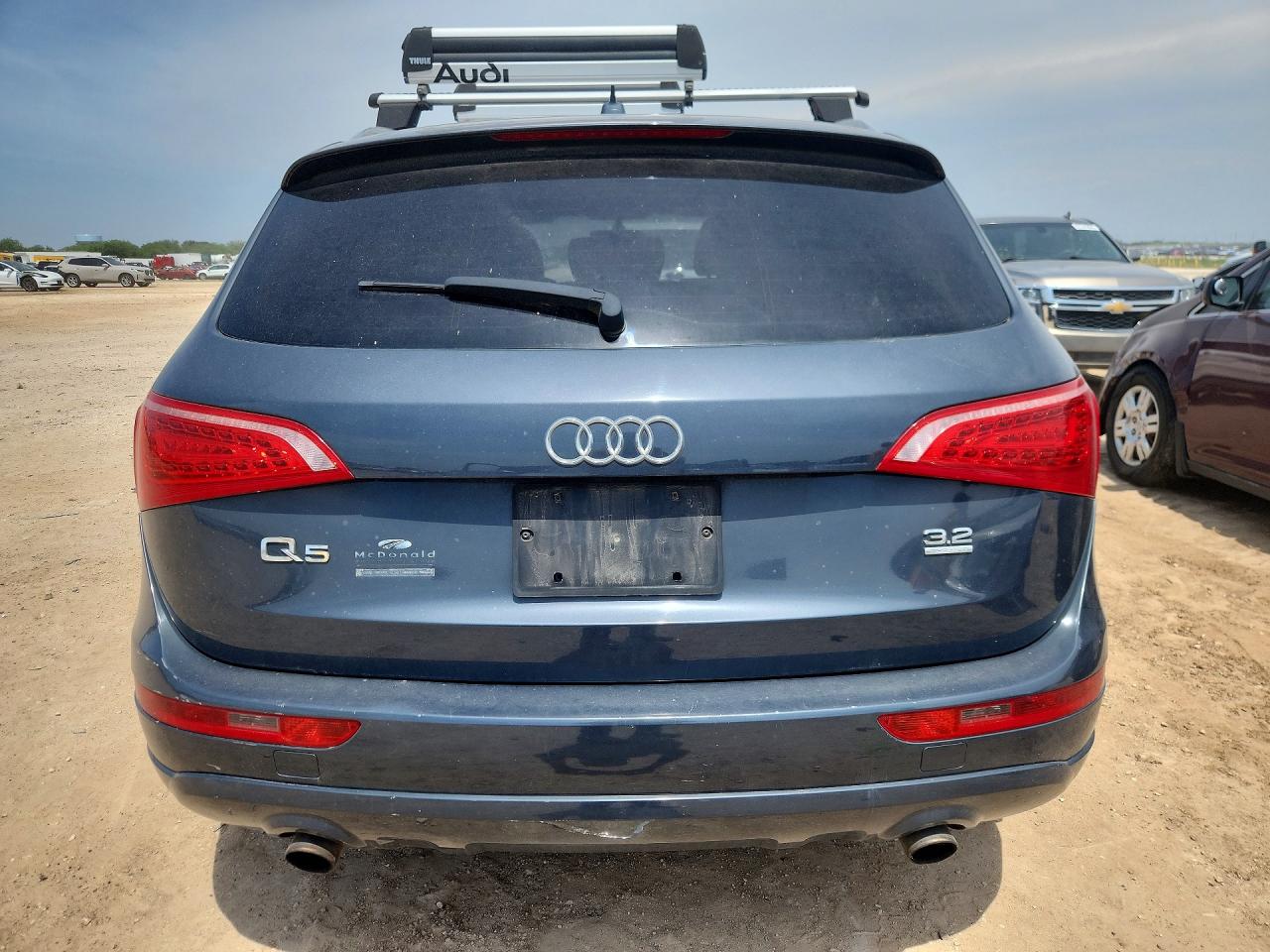 2010 Audi Q5 Premium Gray vin: WA1CKAFP2AA098603