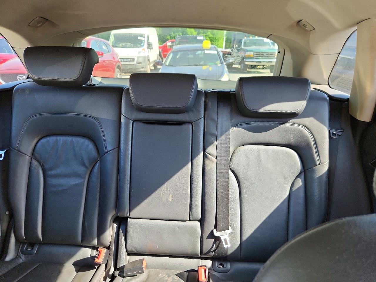 2010 Audi Q5 Premium Black vin: WA1CKAFP3AA077792