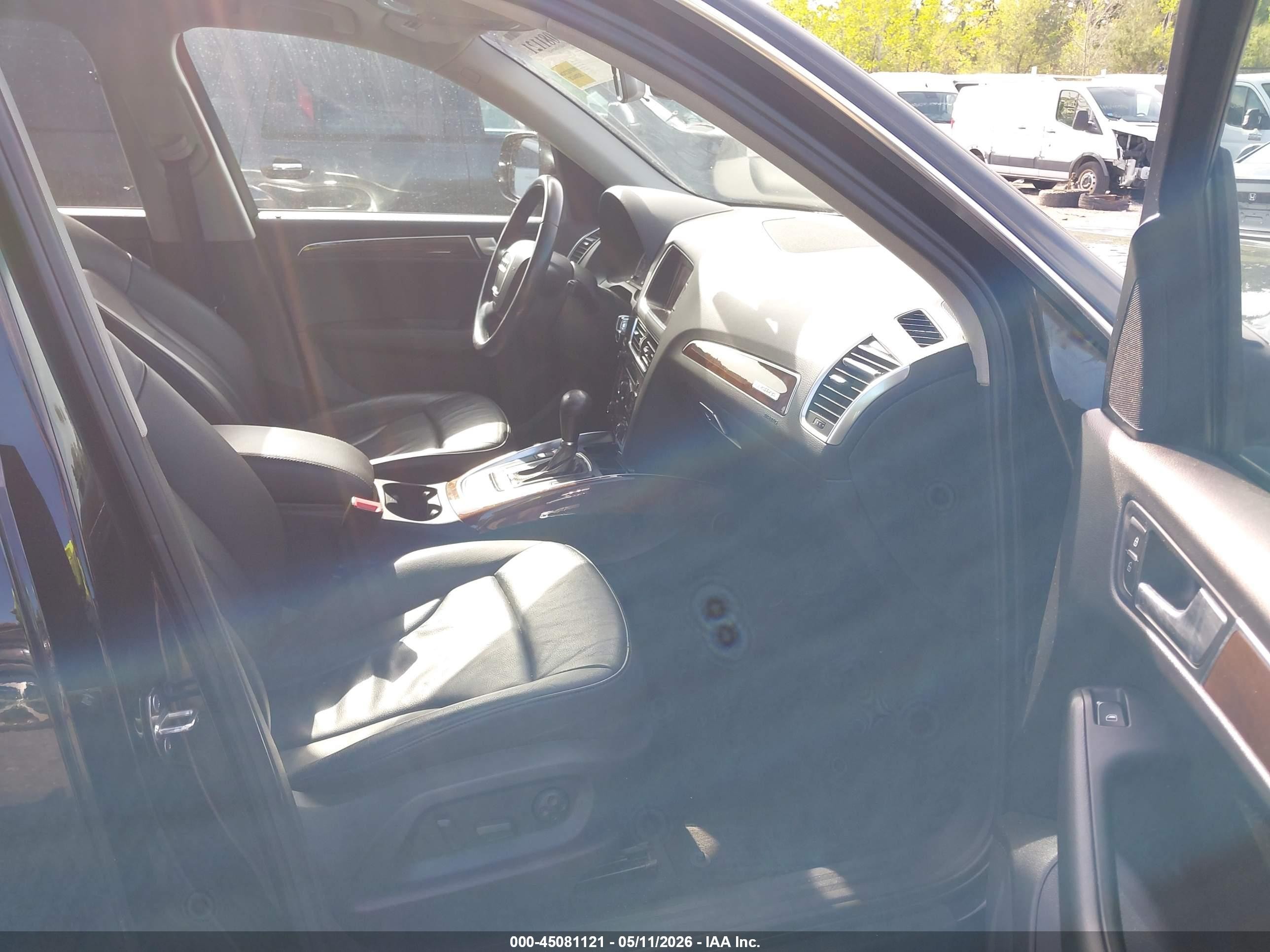 2010 Audi Q5 3.2 Premium Black vin: WA1CKAFP4AA069958