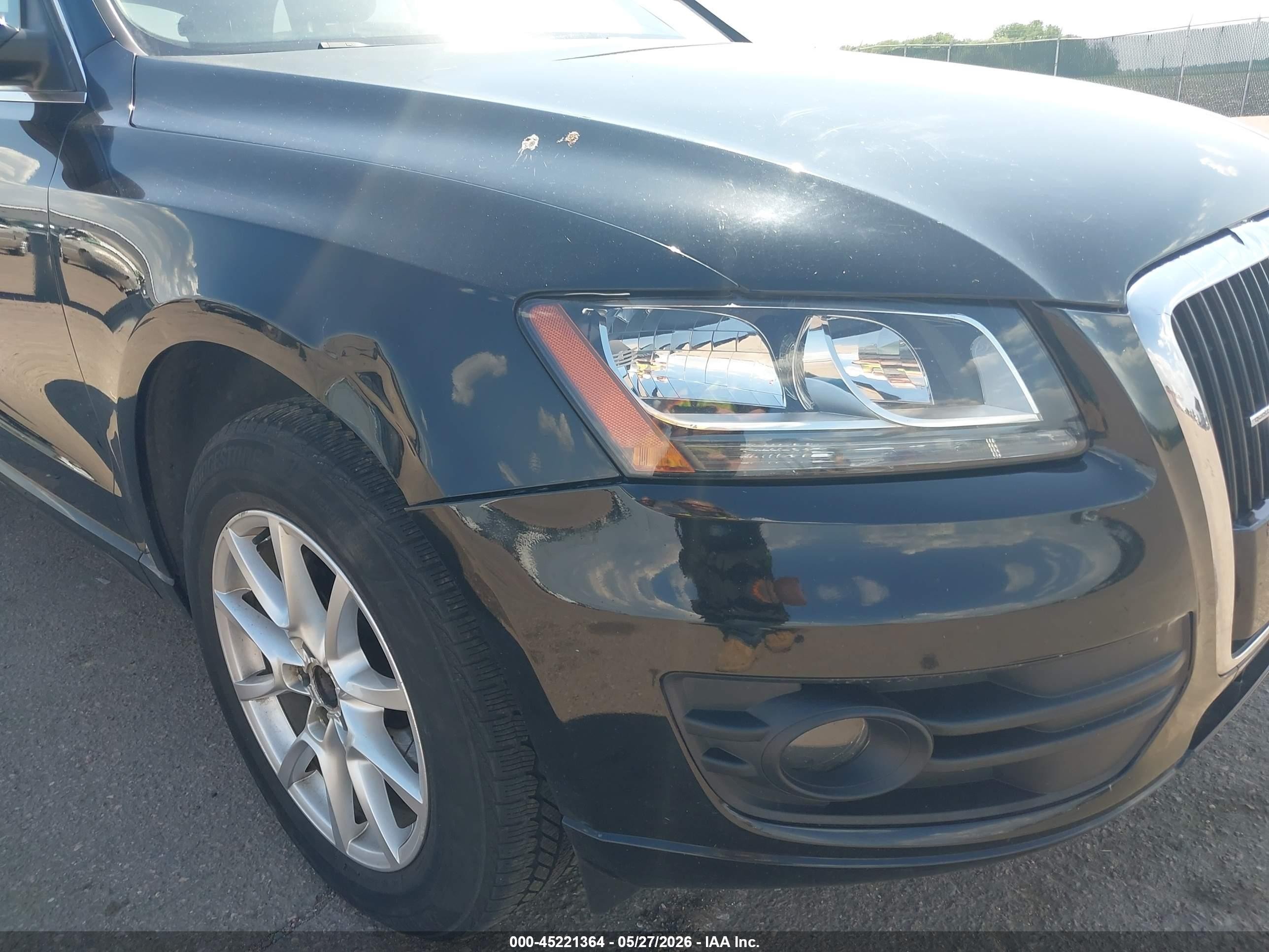 2010 Audi Q5 3.2 Premium Black vin: WA1CKAFP4AA079051