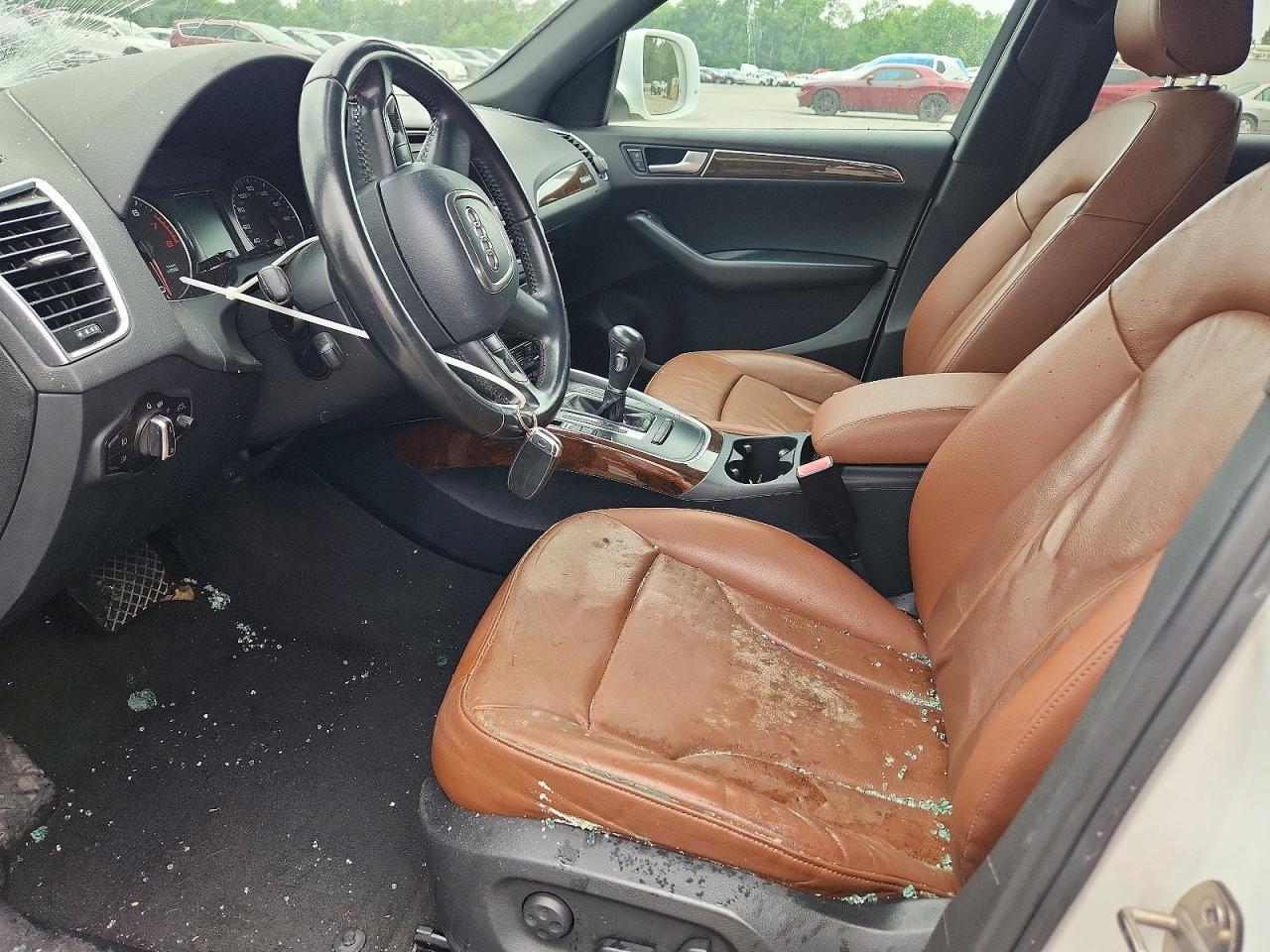 2010 Audi Q5 Premium Белый vin: WA1CKAFP5AA077289
