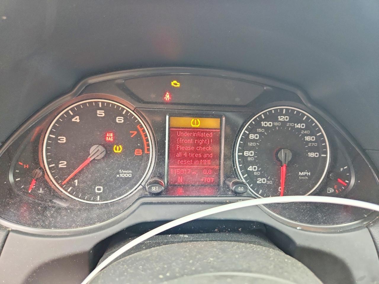 2010 Audi Q5 Premium Белый vin: WA1CKAFP5AA077289