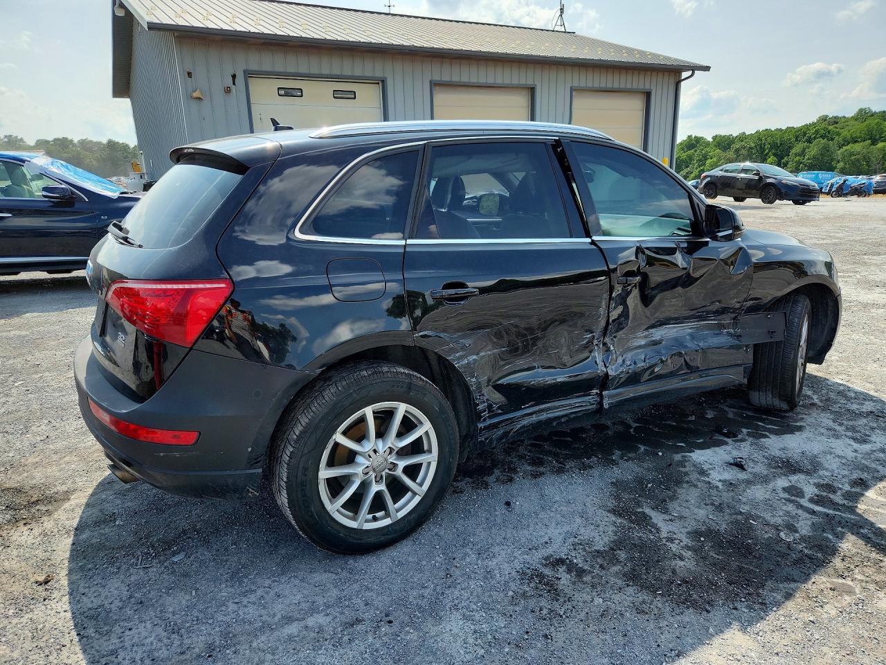 2010 Audi Q5 Premium Black vin: WA1CKAFP5AA079172
