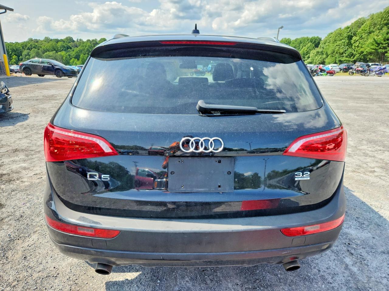 2010 Audi Q5 Premium Black vin: WA1CKAFP5AA079172
