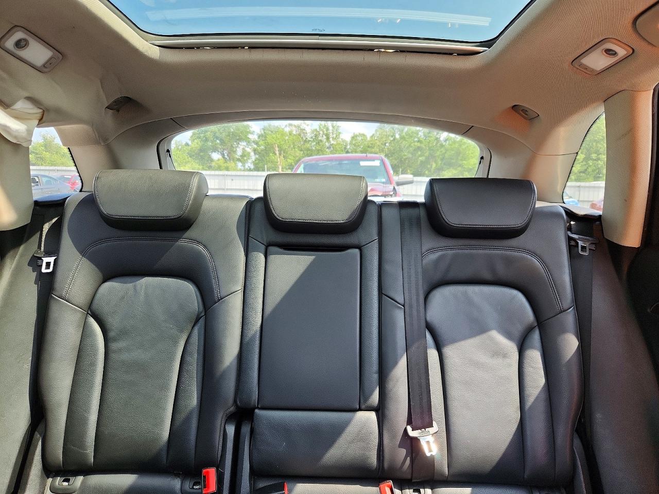 2010 Audi Q5 Premium Black vin: WA1CKAFP5AA079172