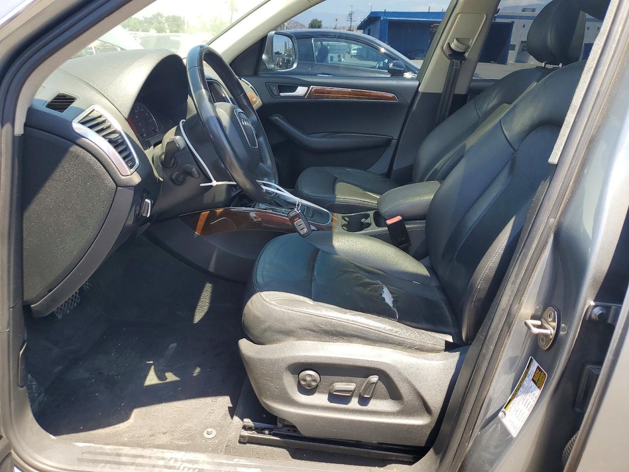 2010 Audi Q5 Premium Silver vin: WA1CKAFP5AA080547