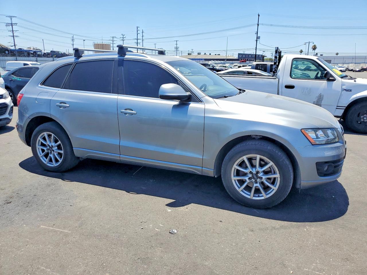 2010 Audi Q5 Premium Silver vin: WA1CKAFP5AA080547