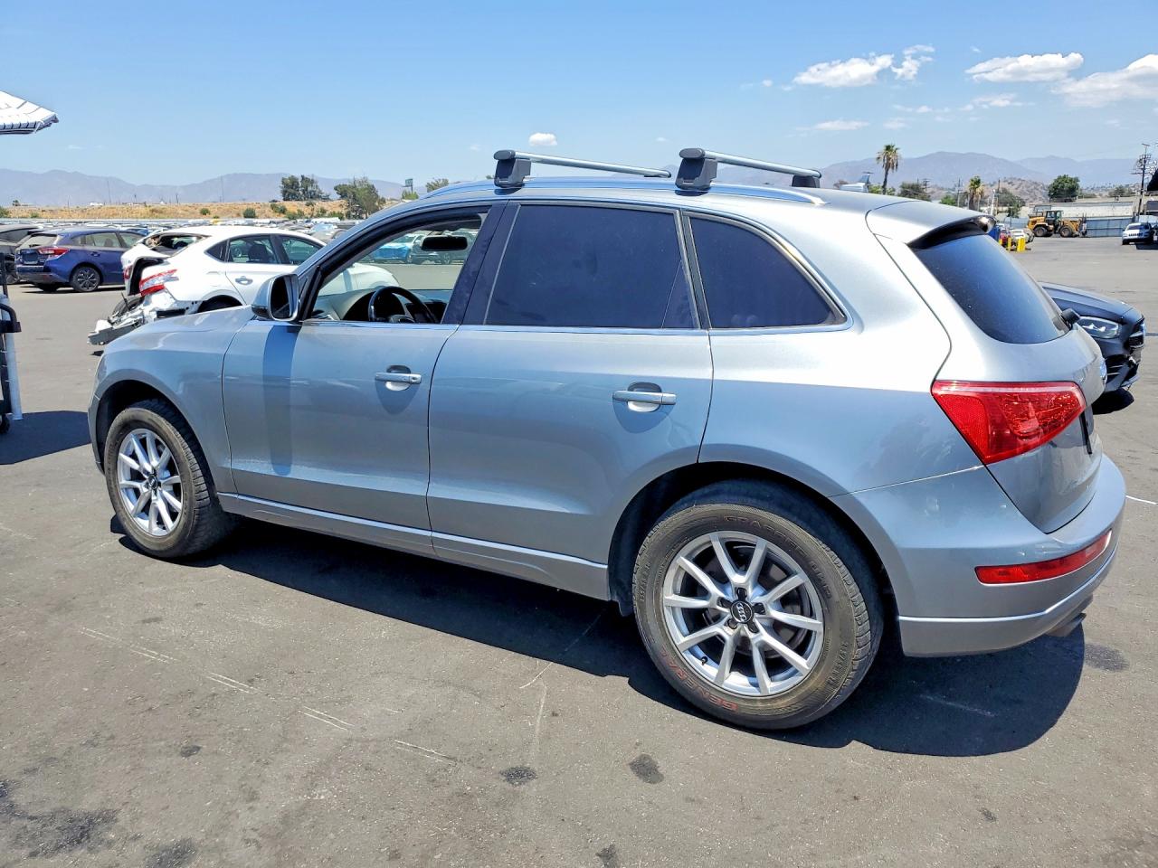 2010 Audi Q5 Premium Silver vin: WA1CKAFP5AA080547