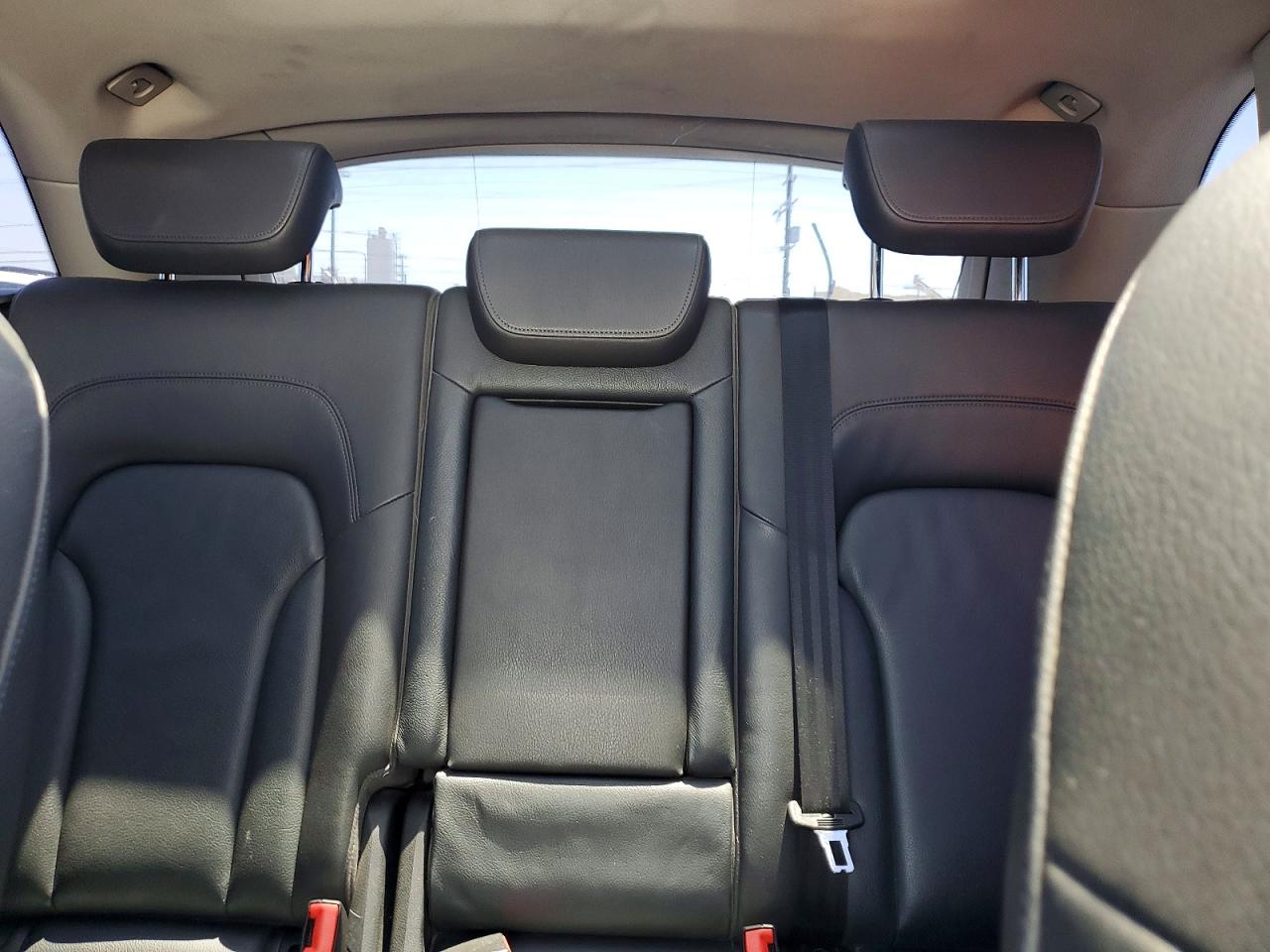 2010 Audi Q5 Premium Silver vin: WA1CKAFP5AA080547