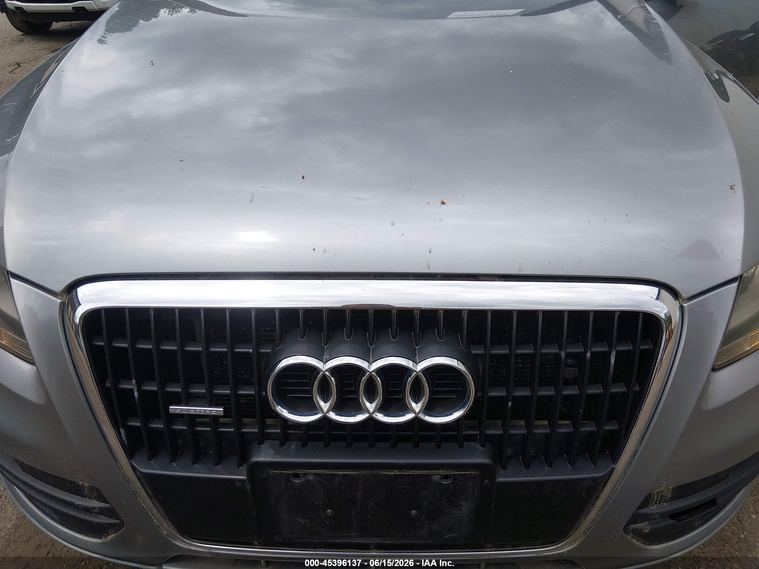2010 Audi Q5 3.2 Premium Silver vin: WA1CKAFP7AA044536
