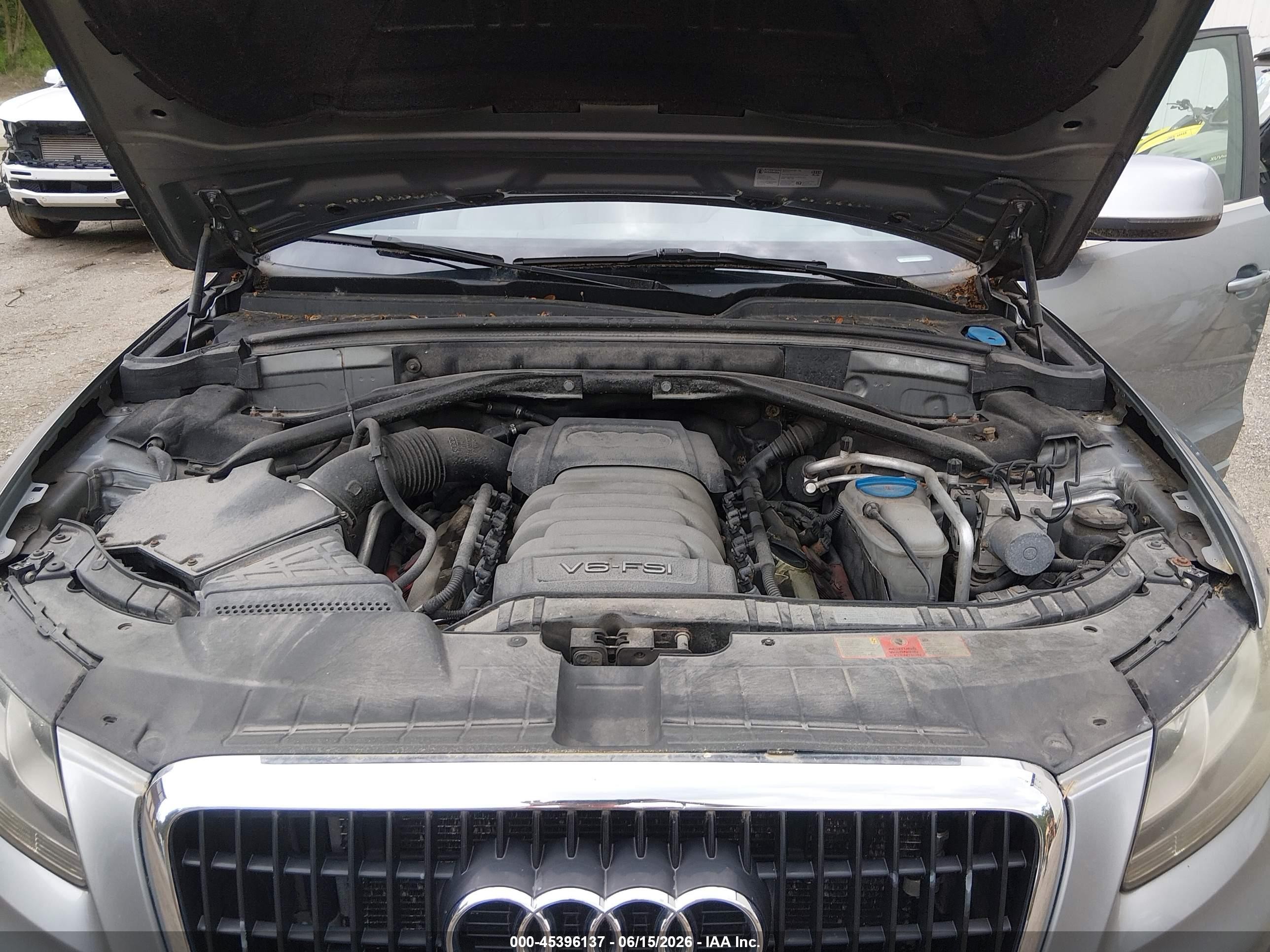 2010 Audi Q5 3.2 Premium Silver vin: WA1CKAFP7AA044536