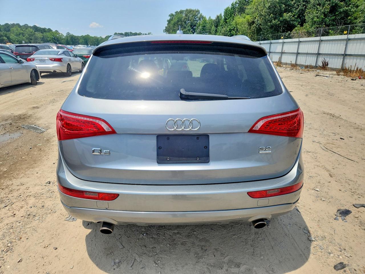 2010 Audi Q5 Gray vin: WA1CKAFP7AA087614
