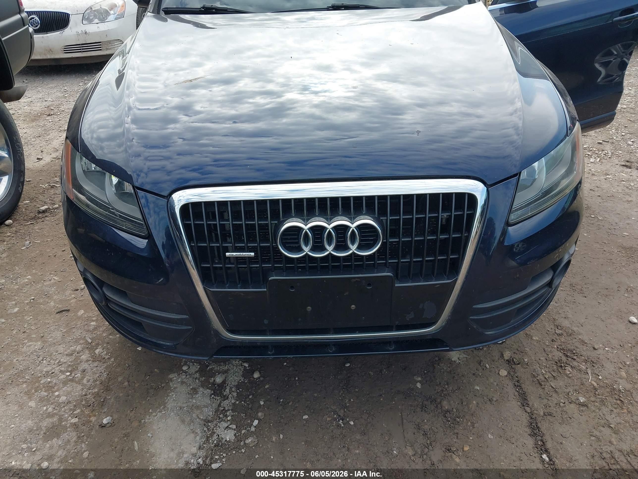 2010 Audi Q5 3.2 Premium Blue vin: WA1CKAFP7AA089962