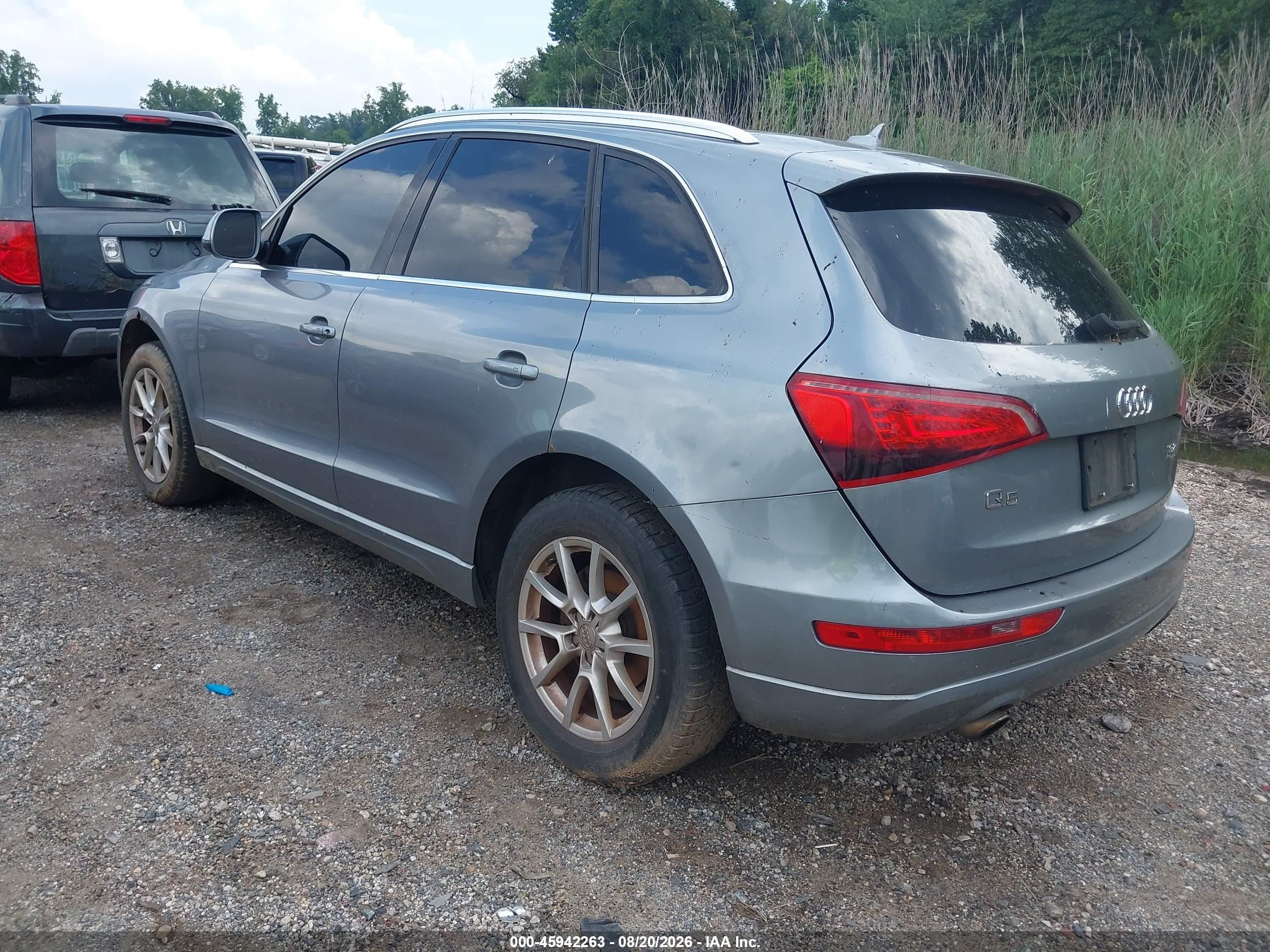 2010 Audi Q5 3.2 Premium Silver vin: WA1CKAFP8AA043542