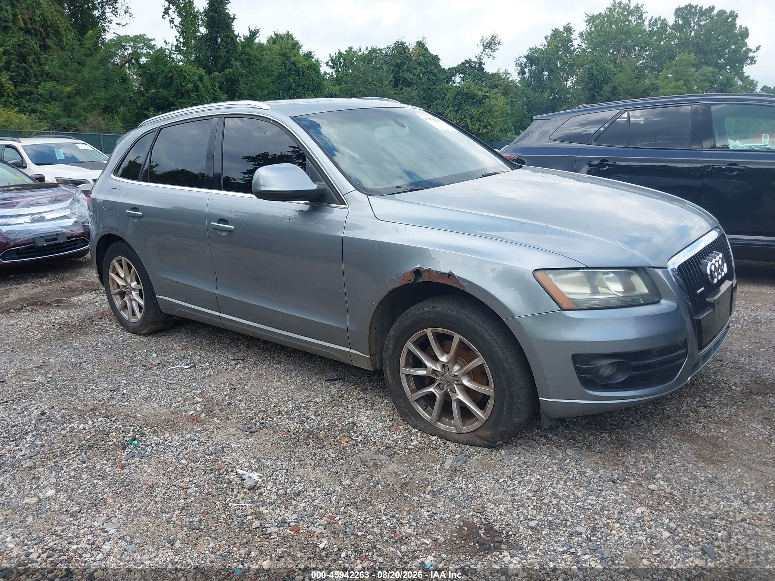 2010 Audi Q5 3.2 Premium Silver vin: WA1CKAFP8AA043542